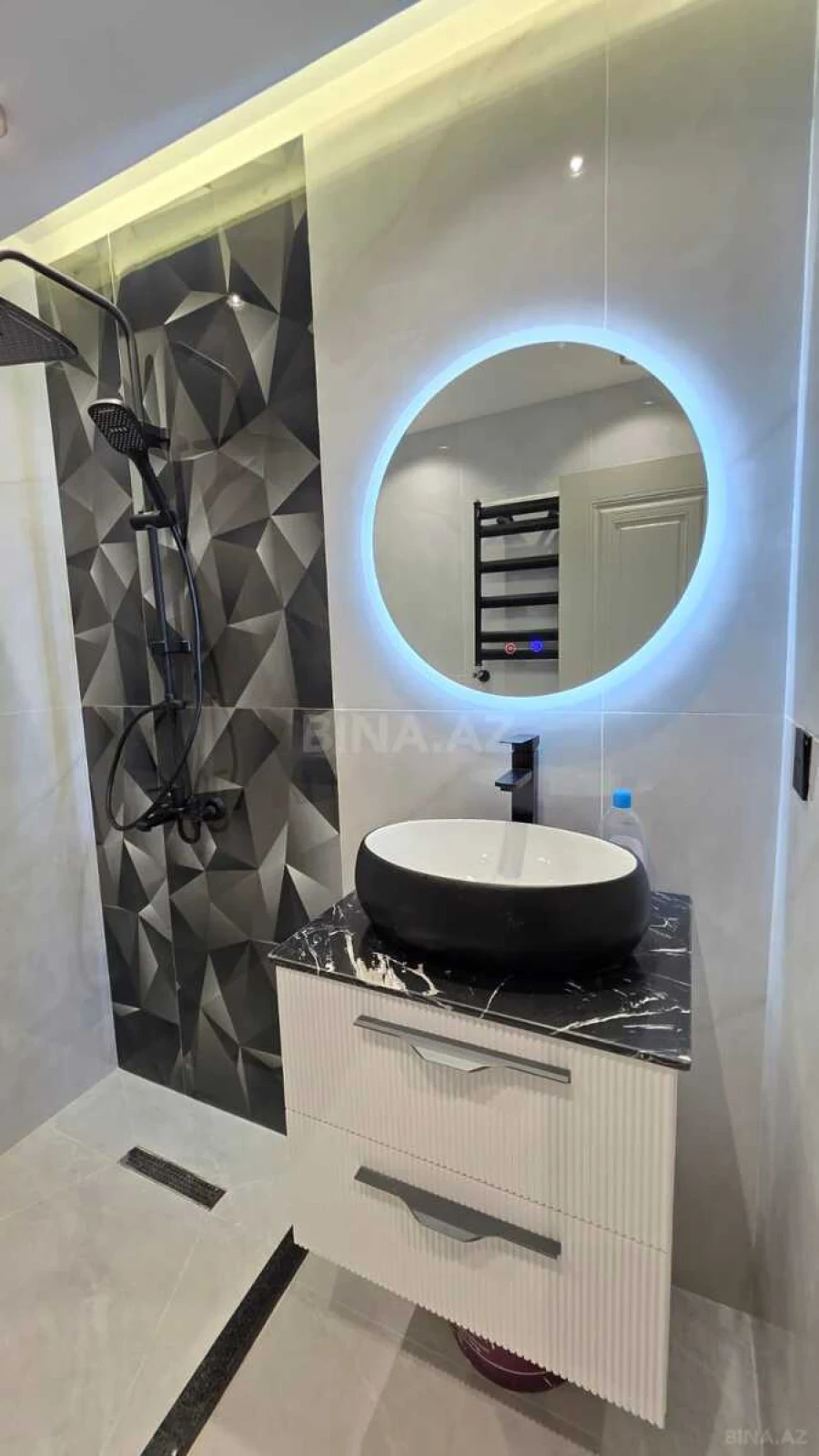 Satılır 2 otaqlı mənzil 56 m²