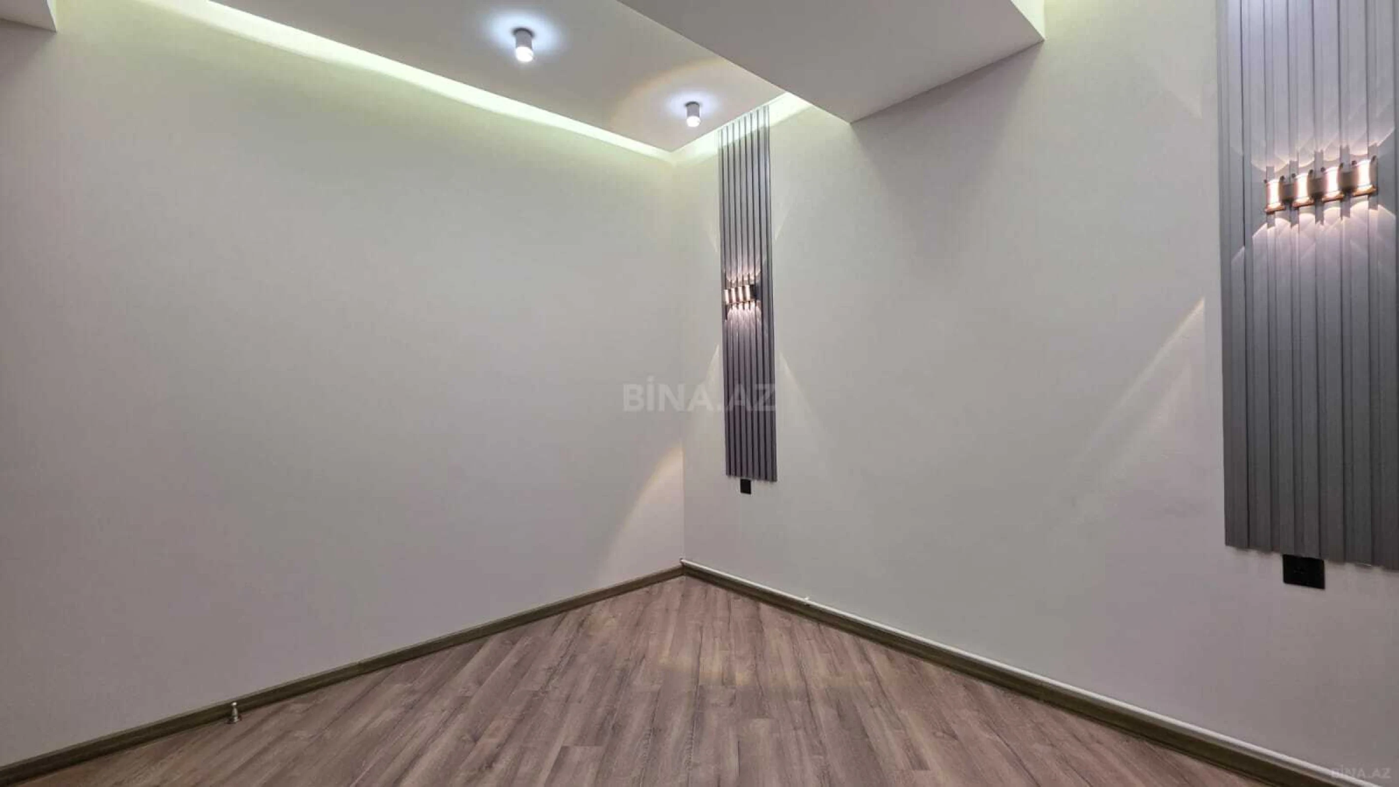 Satılır 2 otaqlı mənzil 56 m²