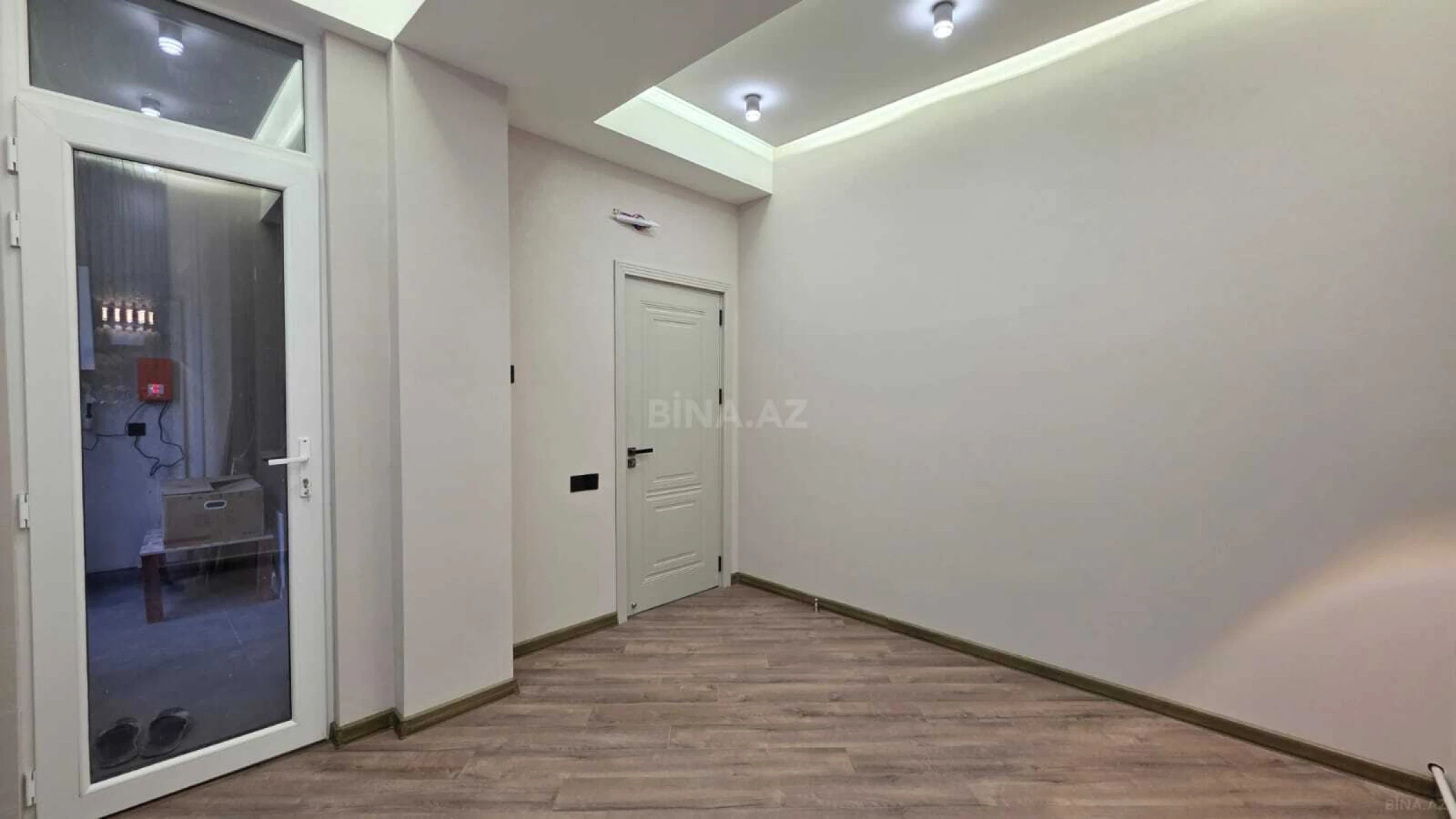 Satılır 2 otaqlı mənzil 56 m²