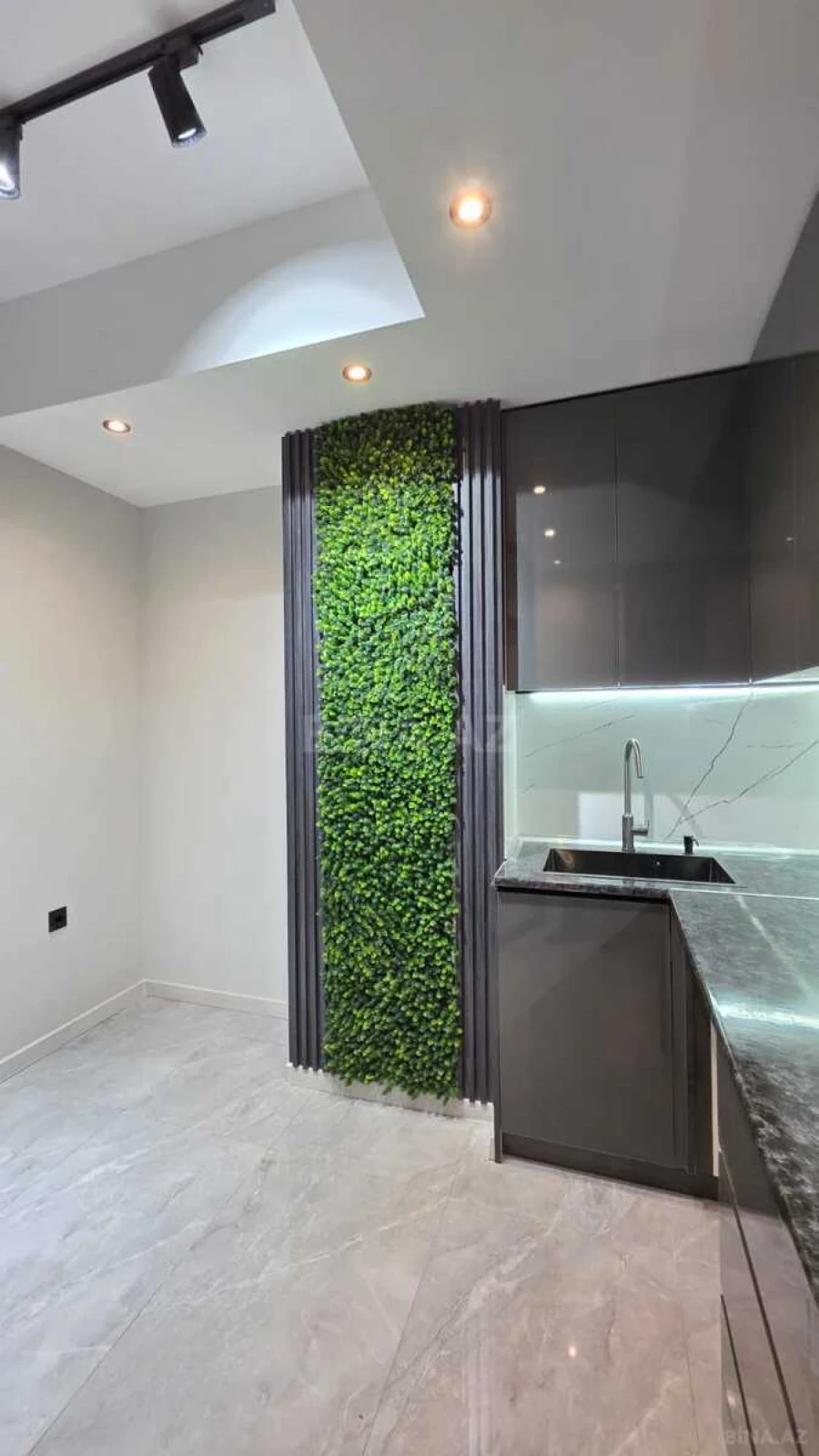 Satılır 2 otaqlı mənzil 56 m²