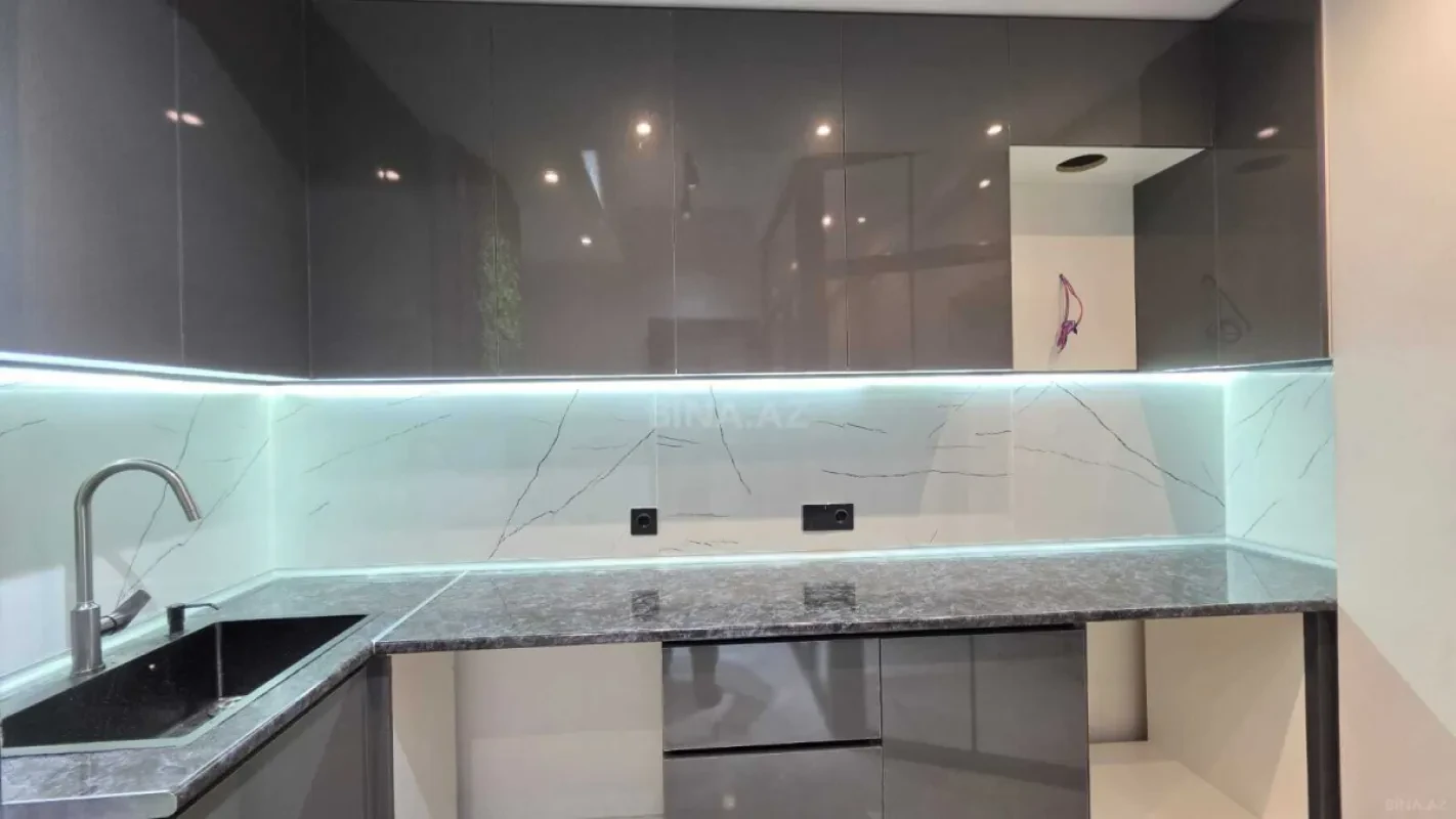 Satılır 2 otaqlı mənzil 56 m²