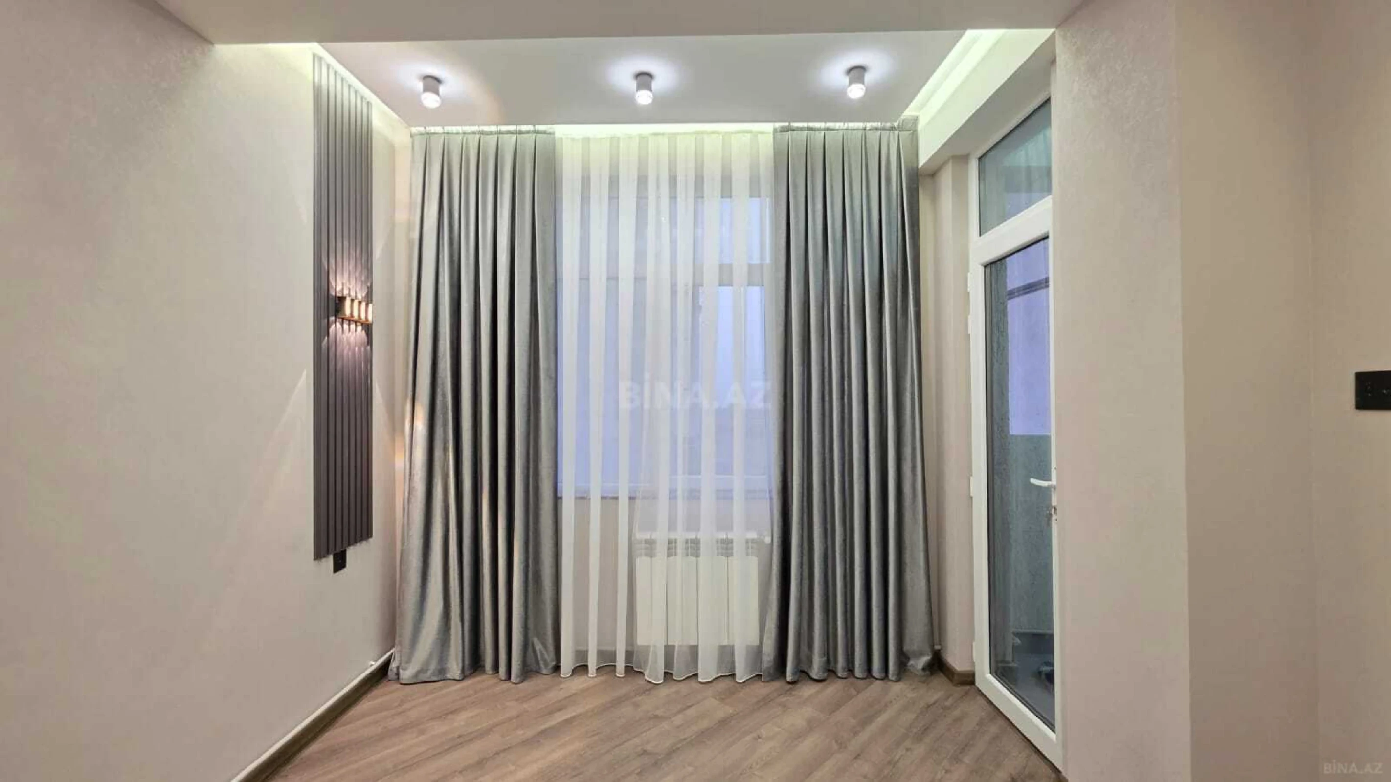 Satılır 2 otaqlı mənzil 56 m²