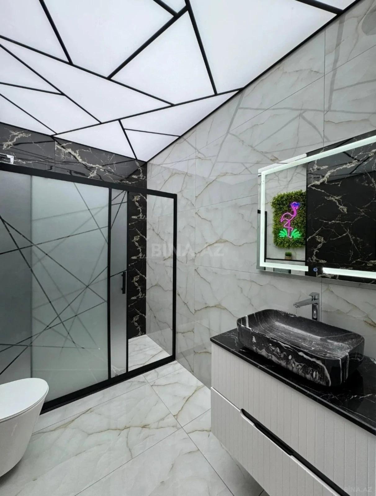 Satılır 4 otaqlı mənzil 130 m²