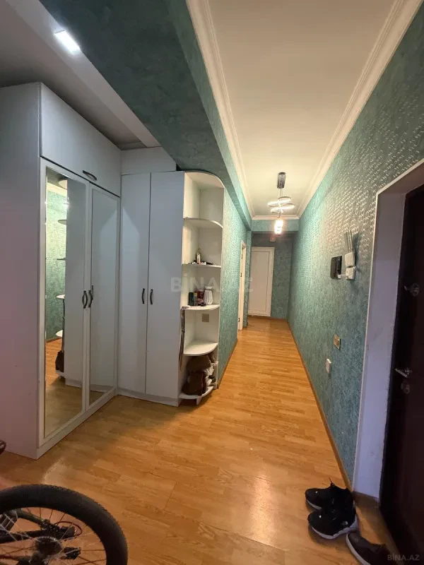 Satılır 3 otaqlı mənzil 110 m²