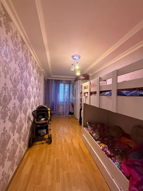 Satılır 3 otaqlı mənzil 110 m²