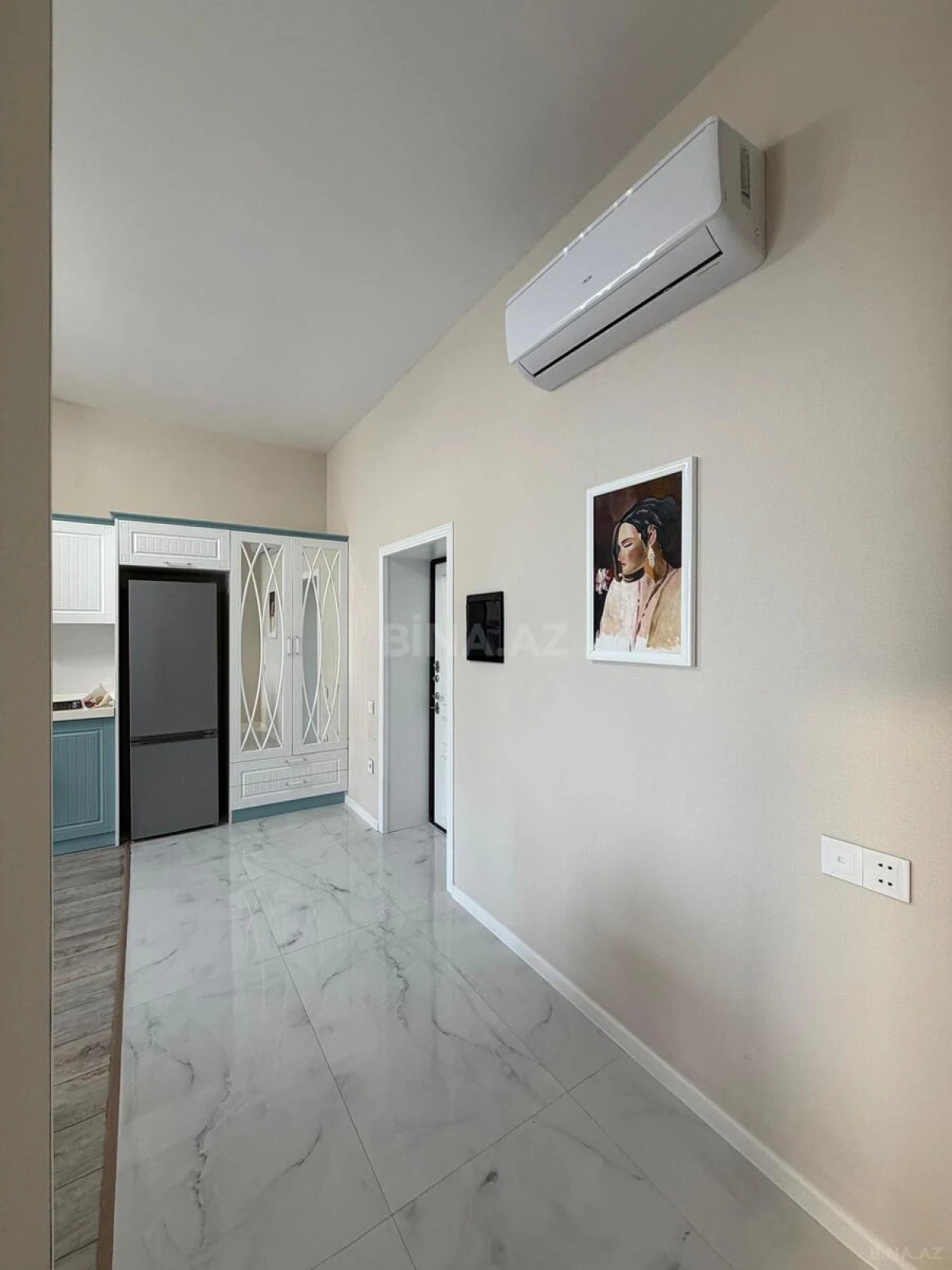Kirayə verilir 2 otaqlı mənzil 70 m²