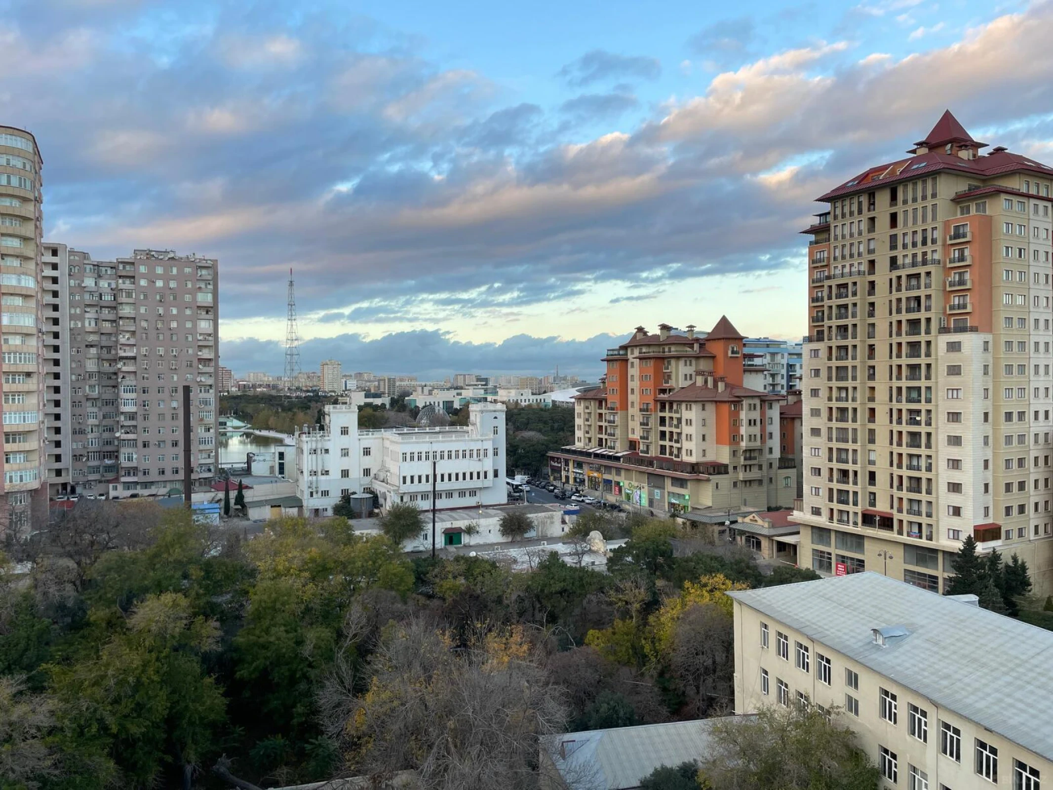 Kirayə verilir 2 otaqlı mənzil 70 m²