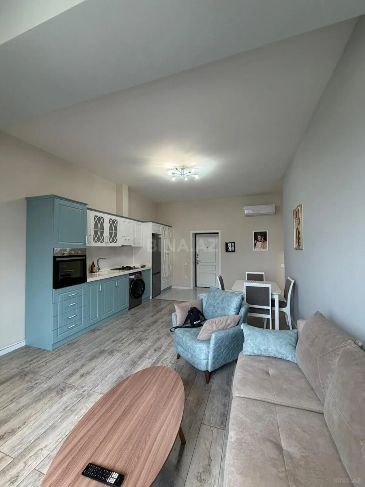Kirayə verilir 2 otaqlı mənzil 70 m²