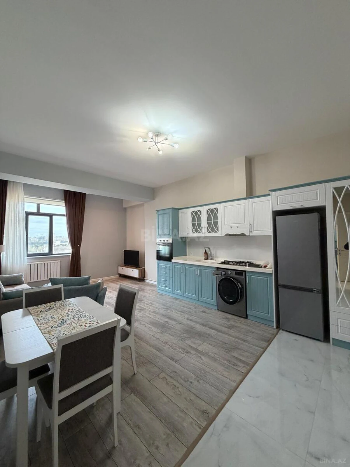 Kirayə verilir 2 otaqlı mənzil 70 m²