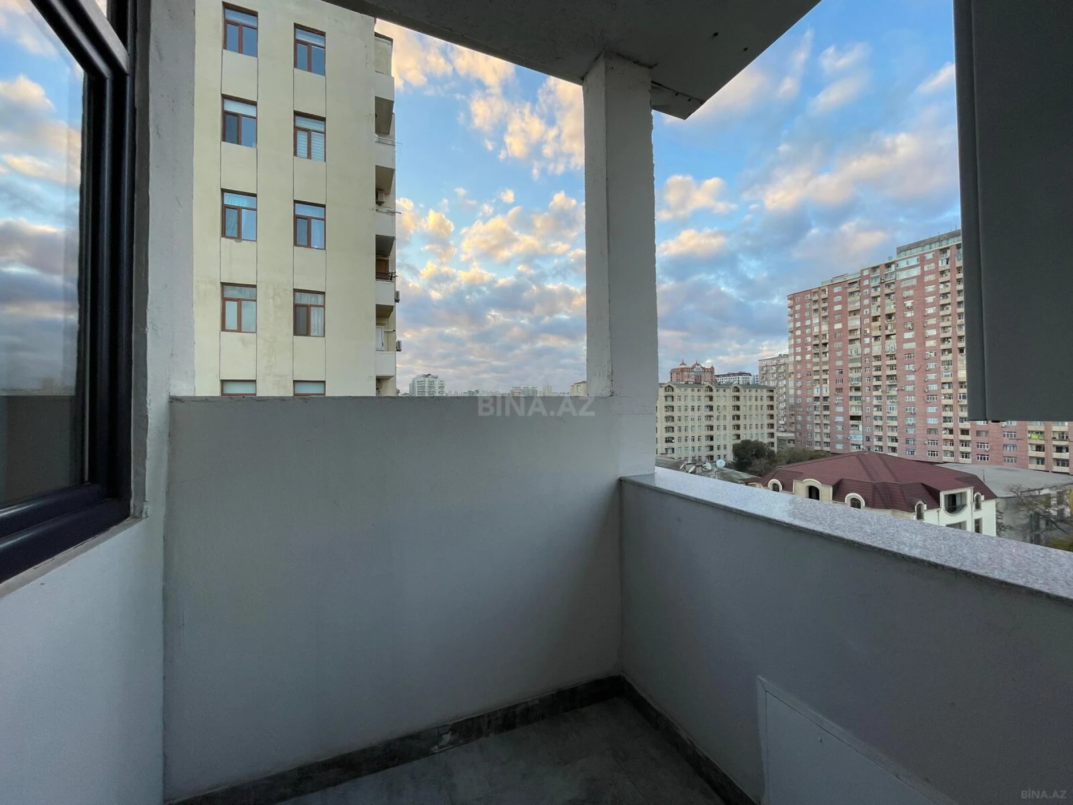 Kirayə verilir 2 otaqlı mənzil 70 m²