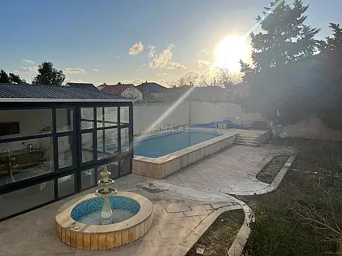 Kirayə verilir 5 otaqlı həyət evi 230 m²