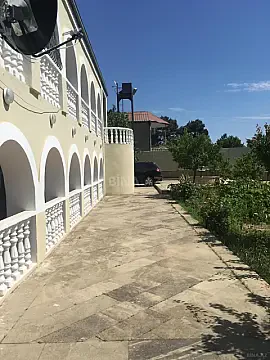 Kirayə verilir 5 otaqlı həyət evi 230 m²