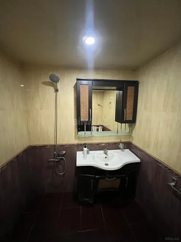 Kirayə verilir 5 otaqlı həyət evi 230 m²