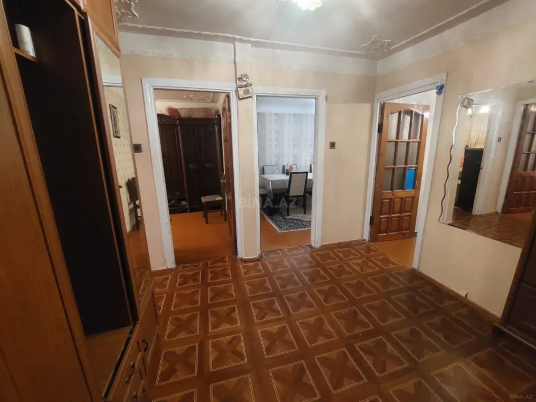 Satılır 4 otaqlı mənzil 82 m²