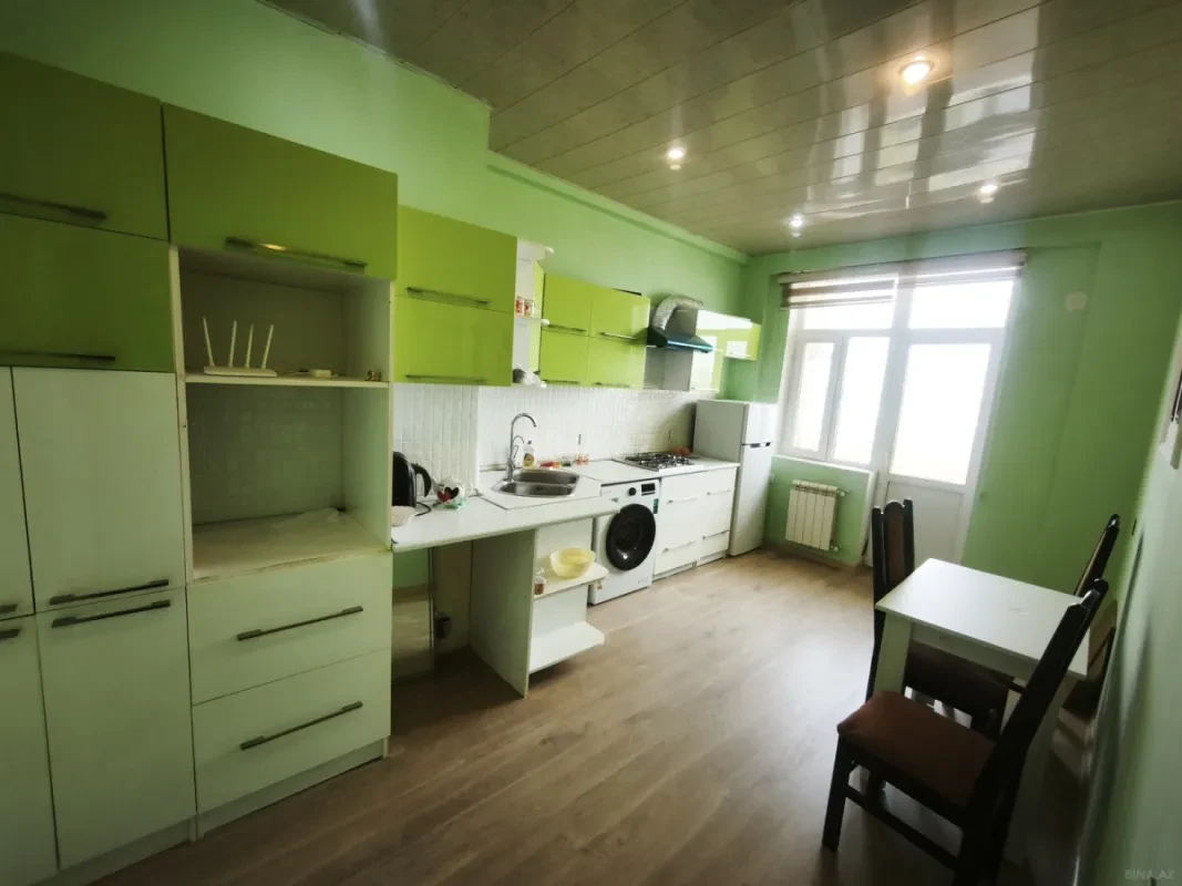 Kirayə verilir 2 otaqlı mənzil 100 m²