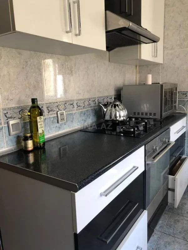 Kirayə verilir 3 otaqlı mənzil 91 m²