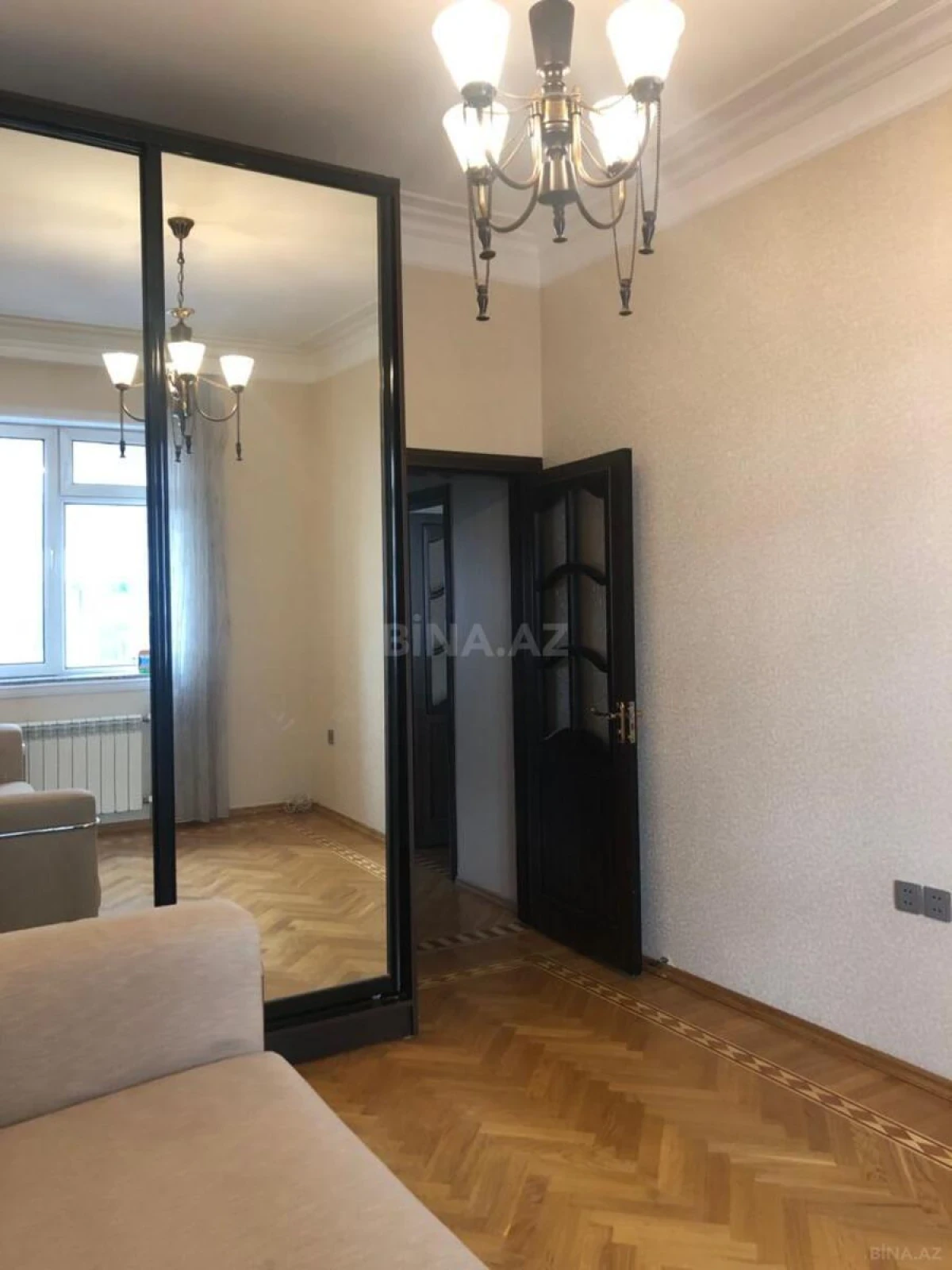 Kirayə verilir 3 otaqlı mənzil 91 m²