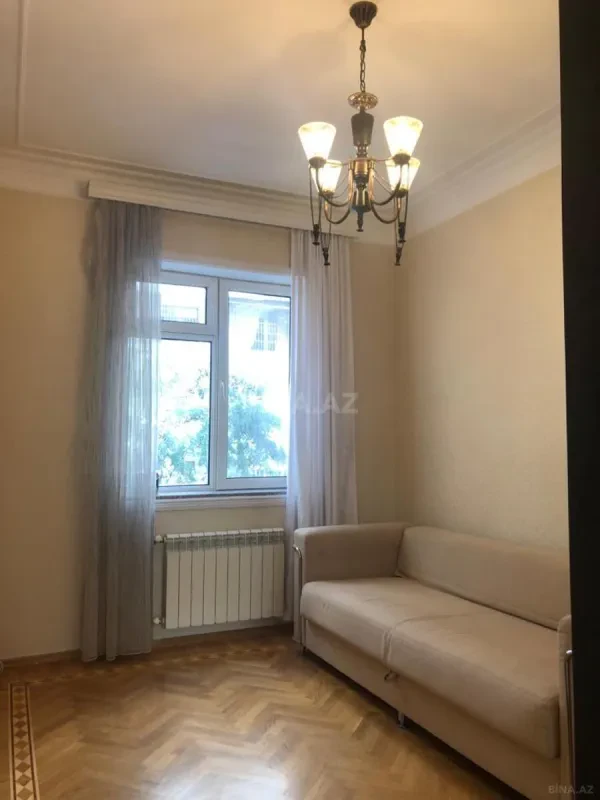 Kirayə verilir 3 otaqlı mənzil 91 m²