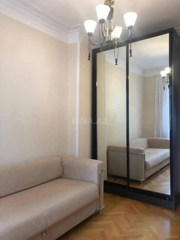 Kirayə verilir 3 otaqlı mənzil 91 m²