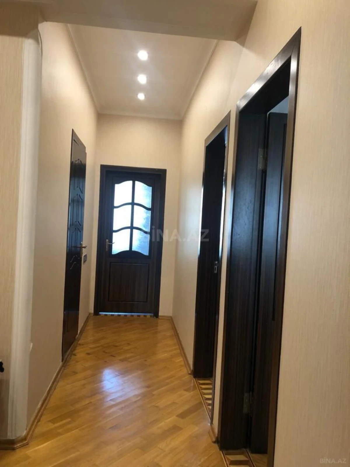 Kirayə verilir 3 otaqlı mənzil 91 m²