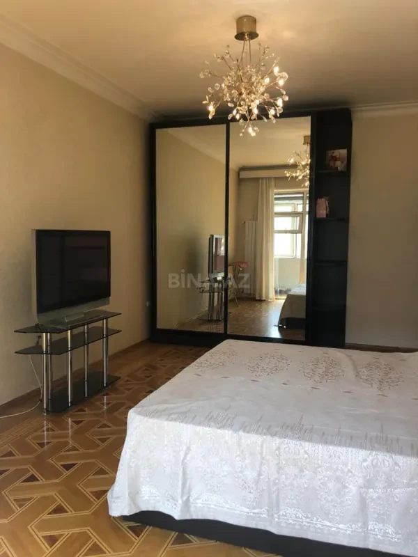 Kirayə verilir 3 otaqlı mənzil 91 m²