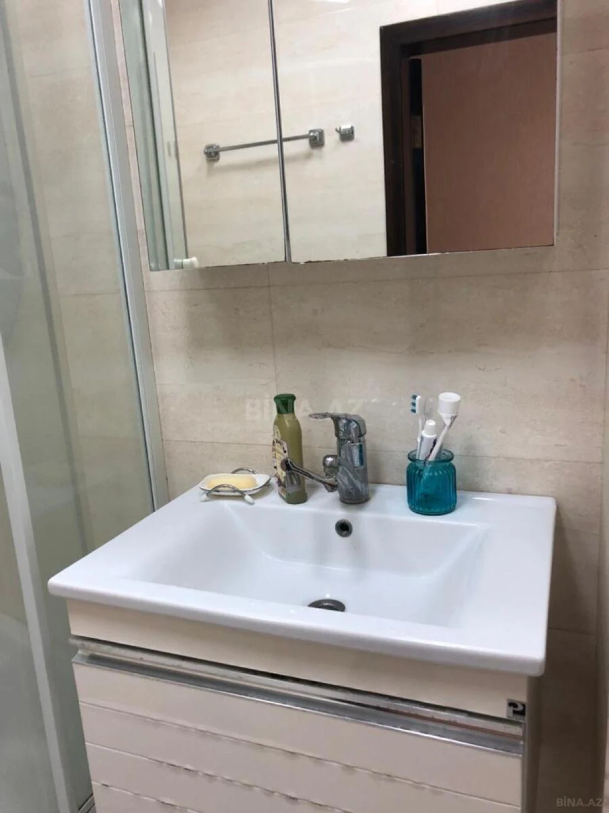 Kirayə verilir 3 otaqlı mənzil 91 m²