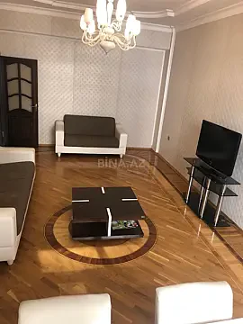 Kirayə verilir 3 otaqlı mənzil 91 m²