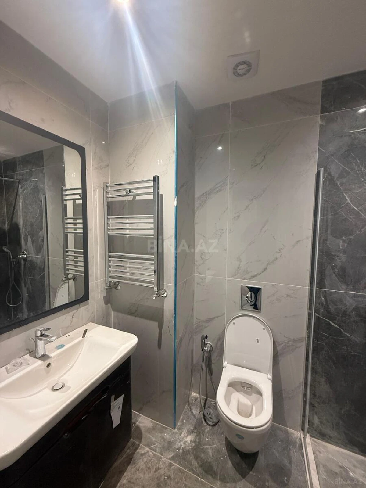Satılır 2 otaqlı mənzil 49 m²