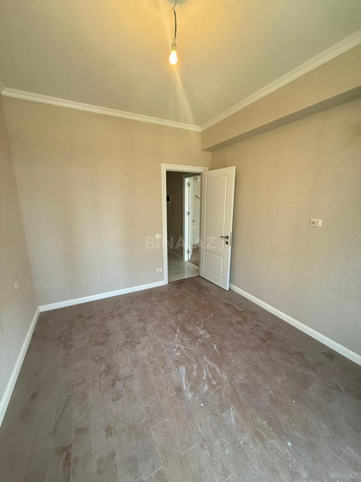 Satılır 2 otaqlı mənzil 49 m²