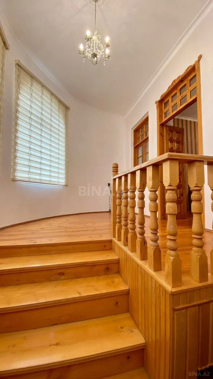 Kirayə verilir 6 otaqlı həyət evi 350 m²
