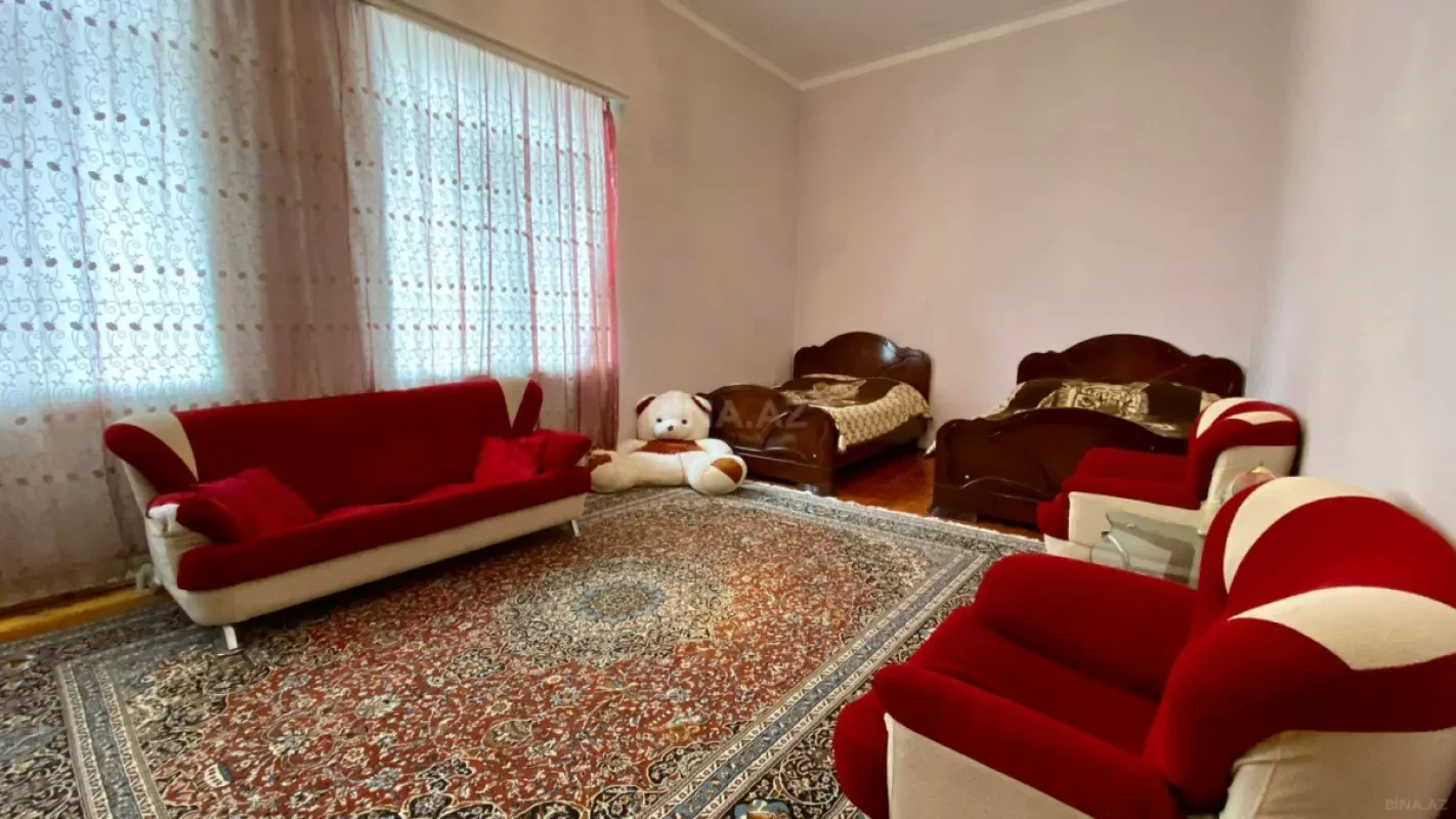 Kirayə verilir 6 otaqlı həyət evi 350 m²