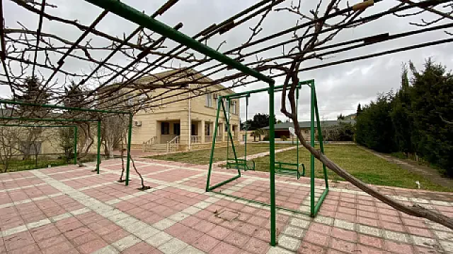 Kirayə verilir 6 otaqlı həyət evi 350 m²
