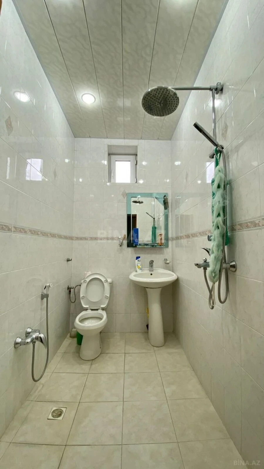 Kirayə verilir 6 otaqlı həyət evi 350 m²