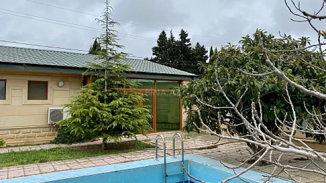 Kirayə verilir 6 otaqlı həyət evi 350 m²