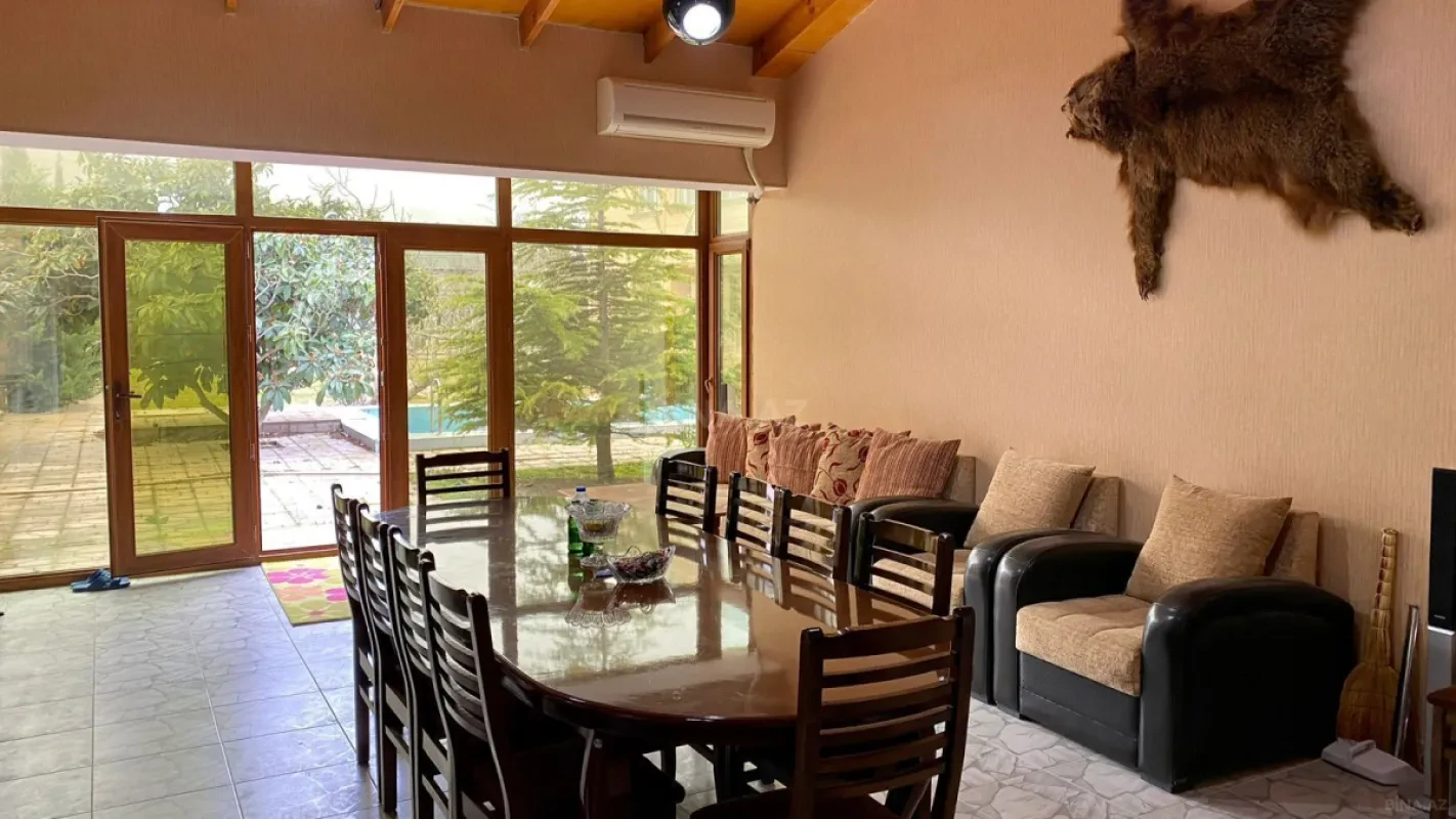 Kirayə verilir 6 otaqlı həyət evi 350 m²