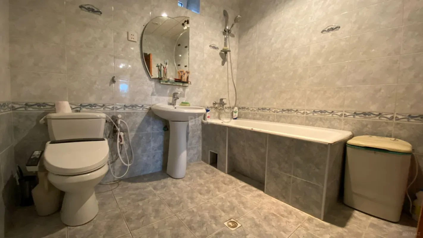 Kirayə verilir 6 otaqlı həyət evi 350 m²