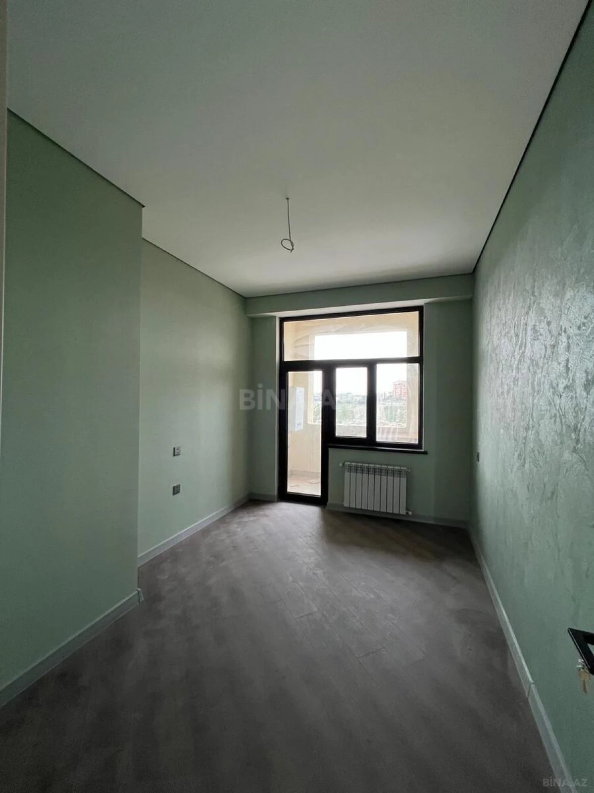 Satılır 3 otaqlı mənzil 98 m²