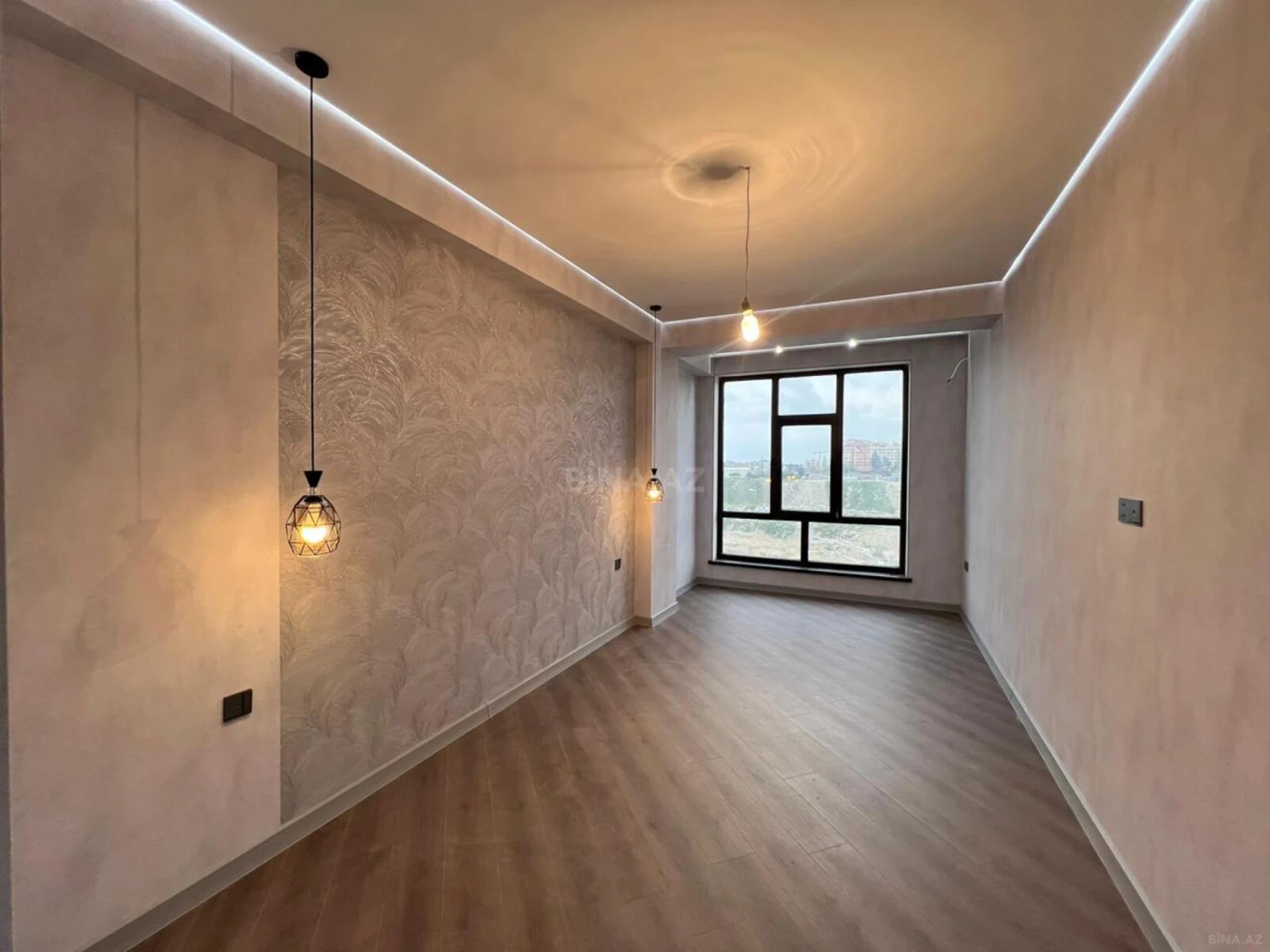 Satılır 3 otaqlı mənzil 98 m²