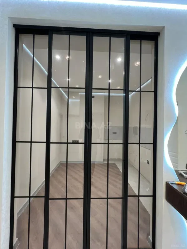 Satılır 3 otaqlı mənzil 98 m²