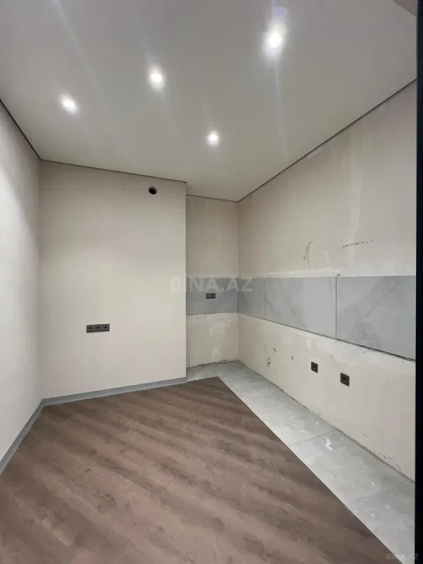 Satılır 3 otaqlı mənzil 98 m²