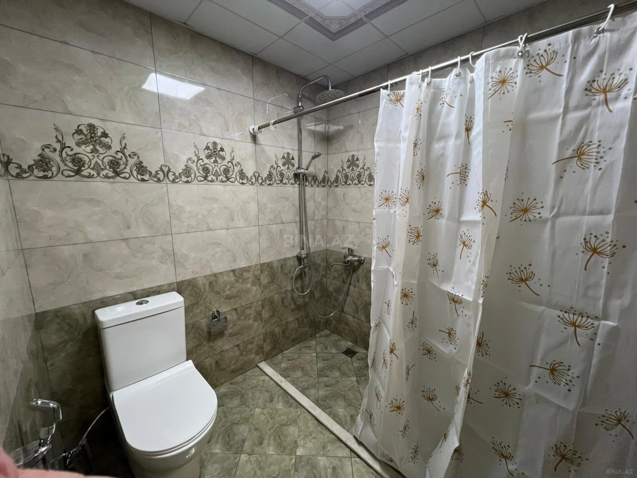 Kirayə verilir 2 otaqlı mənzil 65 m²