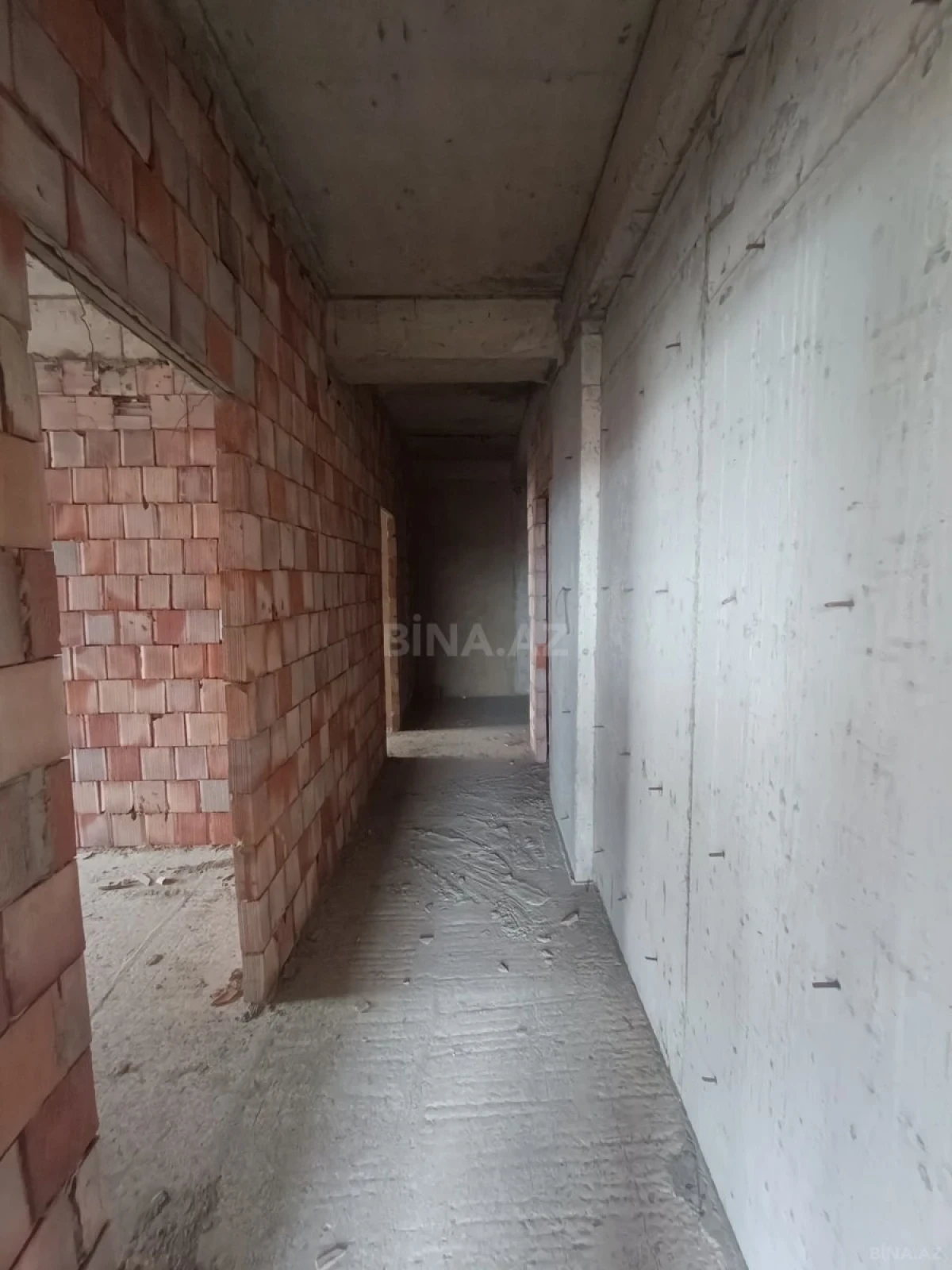 Satılır 3 otaqlı mənzil 117.5 m²
