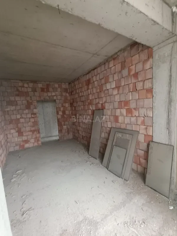 Satılır 3 otaqlı mənzil 117.5 m²