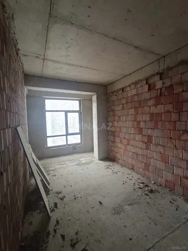 Satılır 3 otaqlı mənzil 117.5 m²
