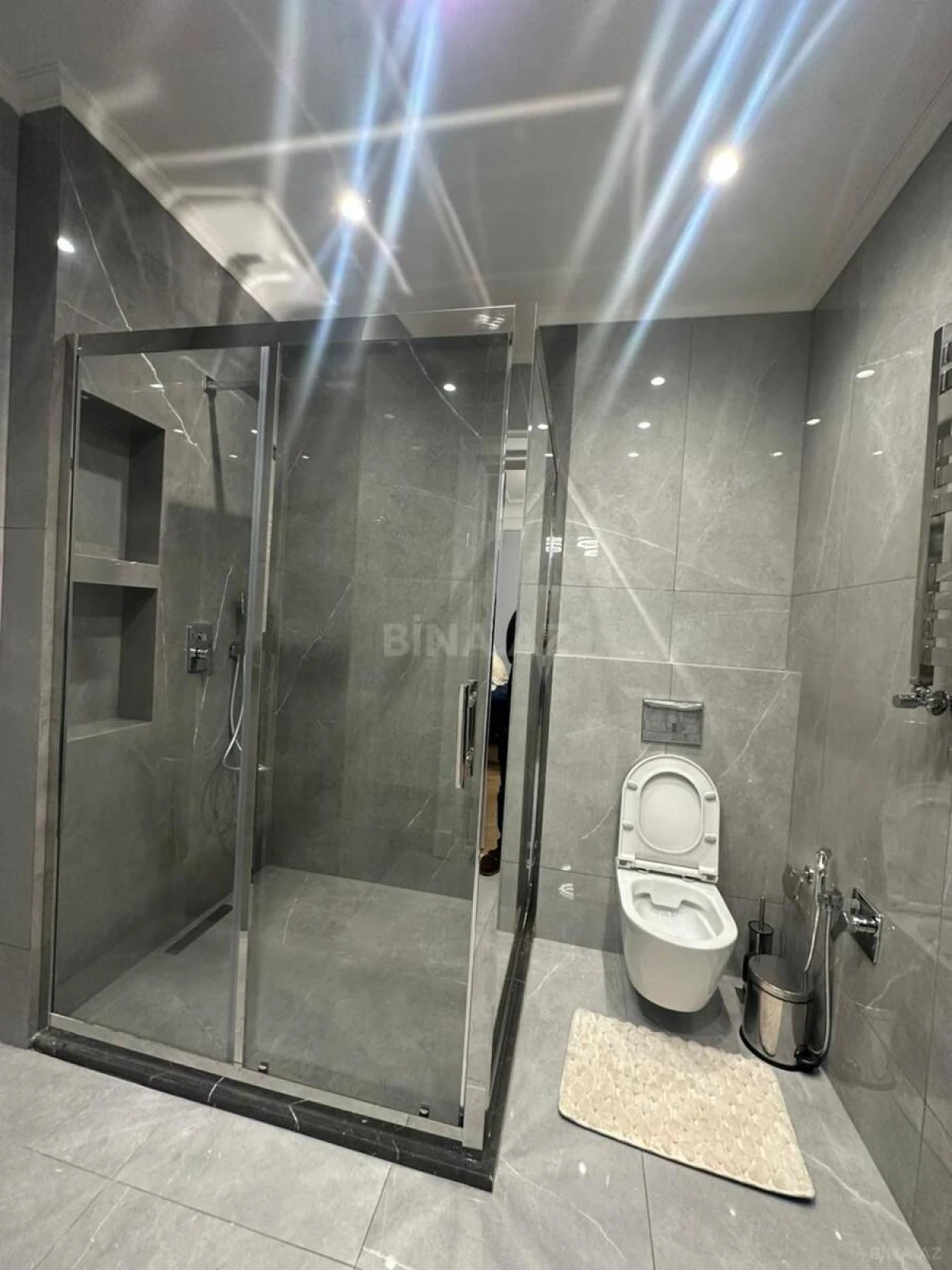 Kirayə verilir 3 otaqlı mənzil 130 m²
