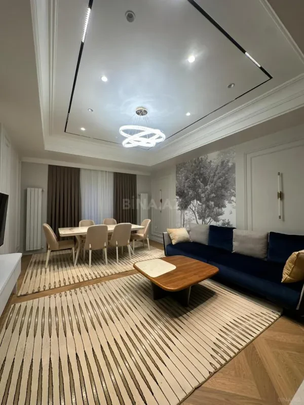 Kirayə verilir 3 otaqlı mənzil 130 m²