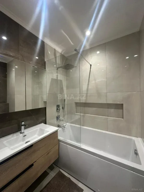Kirayə verilir 3 otaqlı mənzil 130 m²