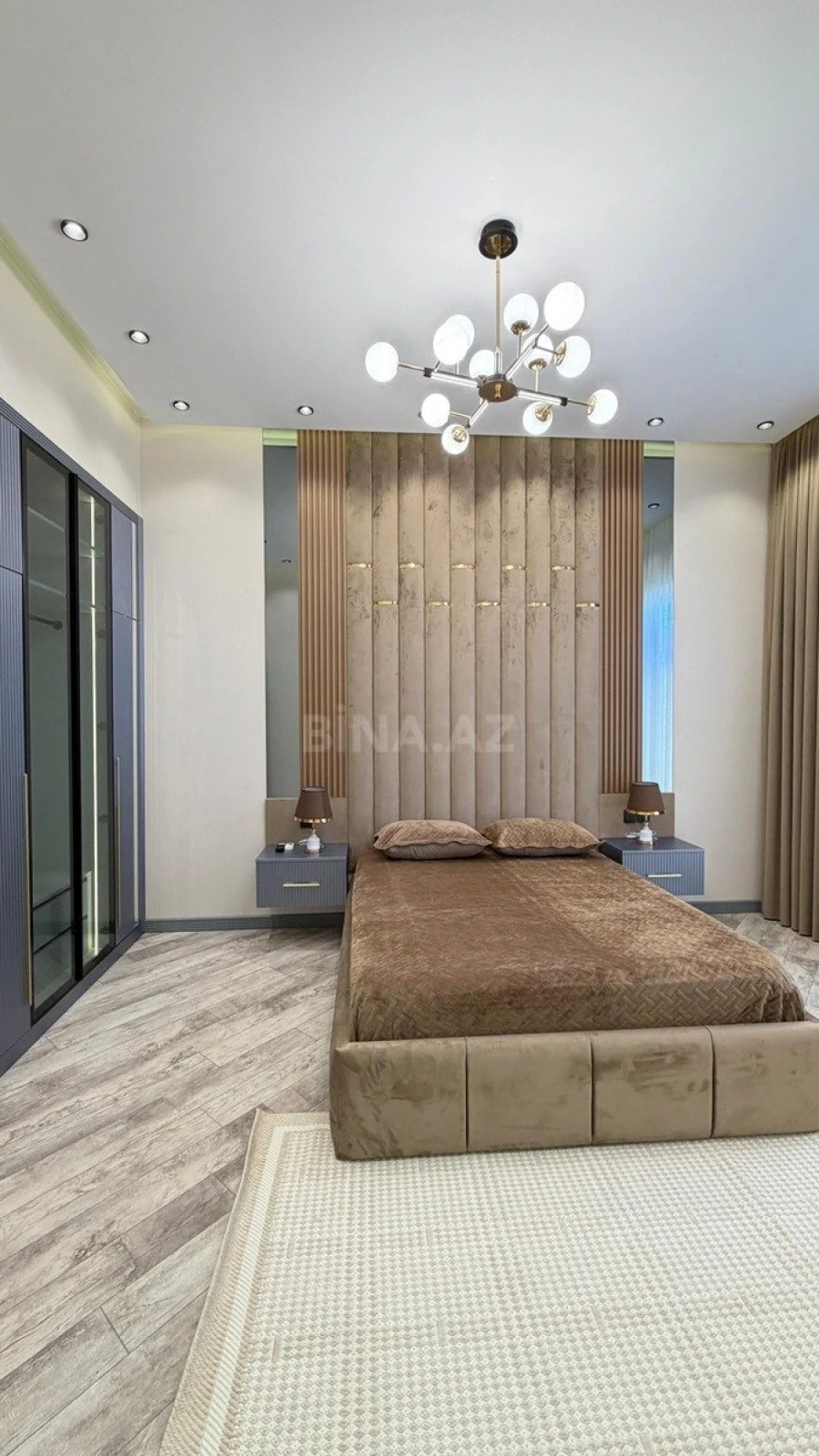 Satılır 5 otaqlı həyət evi 180 m²