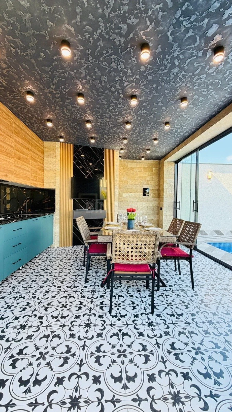 Satılır 5 otaqlı həyət evi 180 m²