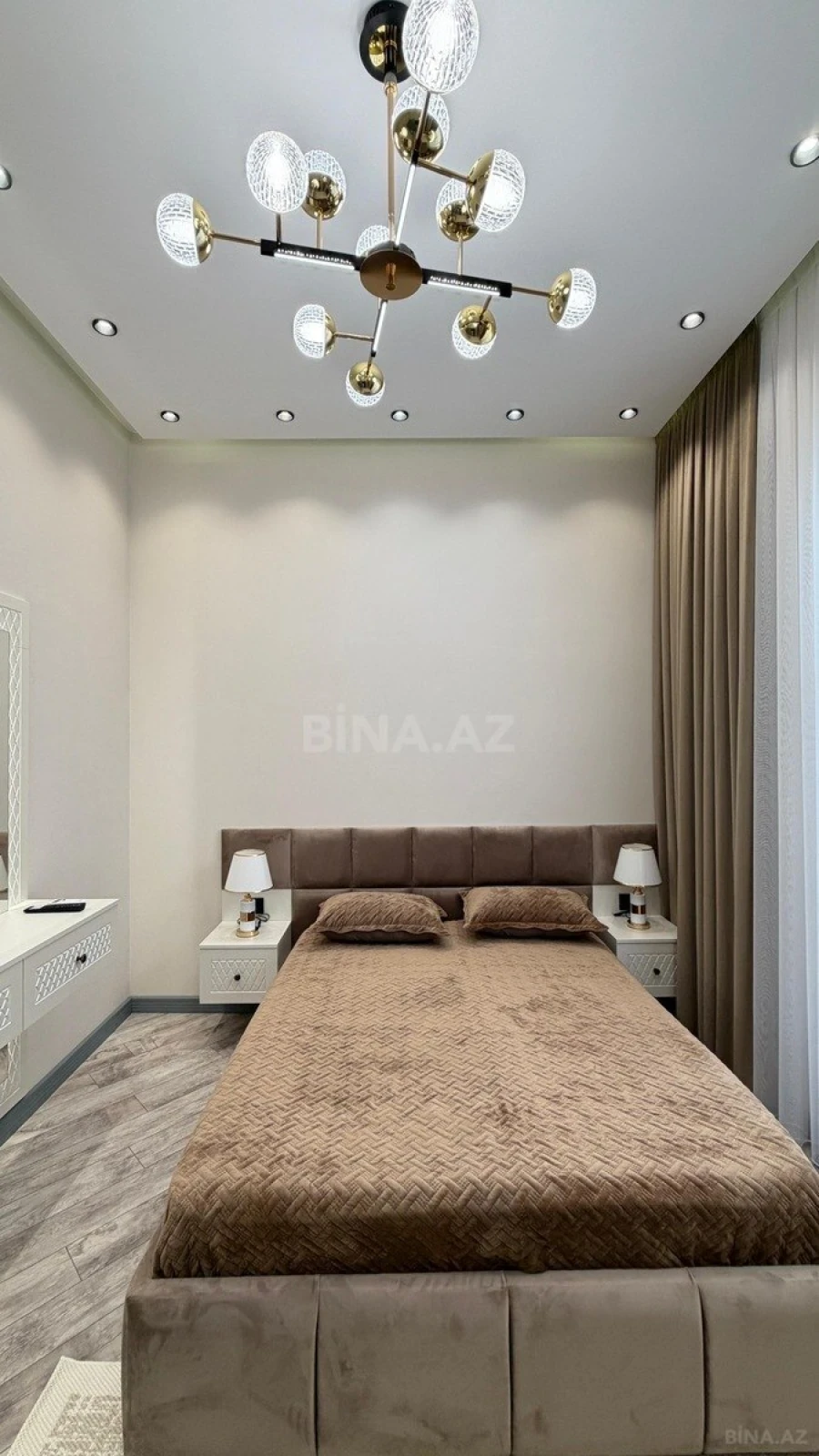 Satılır 5 otaqlı həyət evi 180 m²